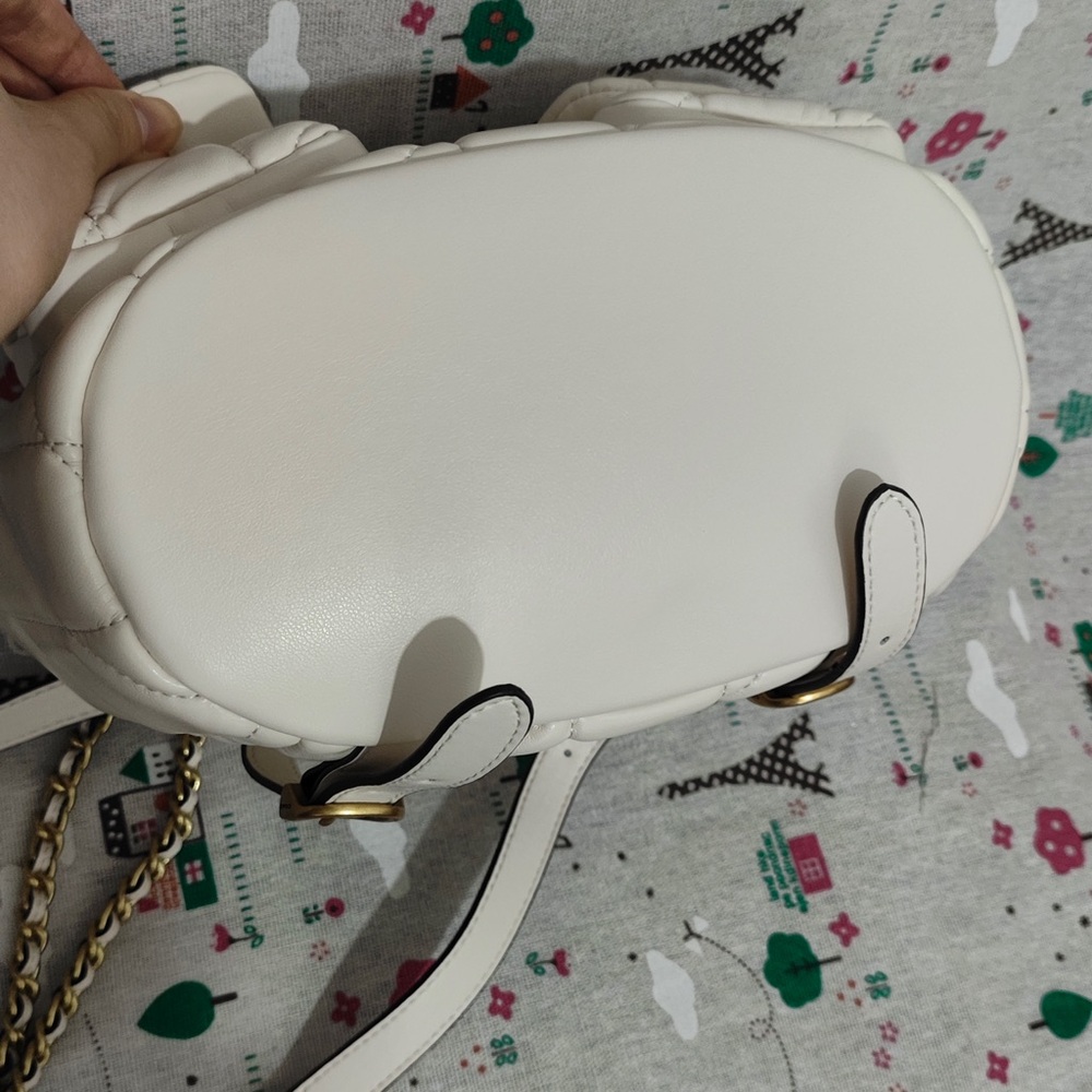 Coach Quilted Chalk Leather Drawstring Backpack with Gold Hardware - Picture 6 of 8